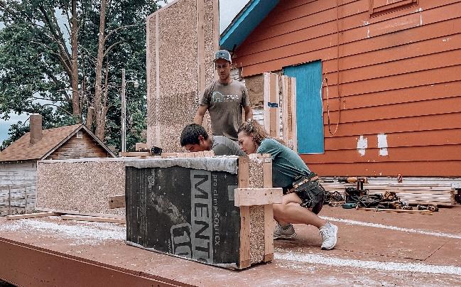 BUILDERS2 WHITEEARTHHEMPCRETE COURTESY